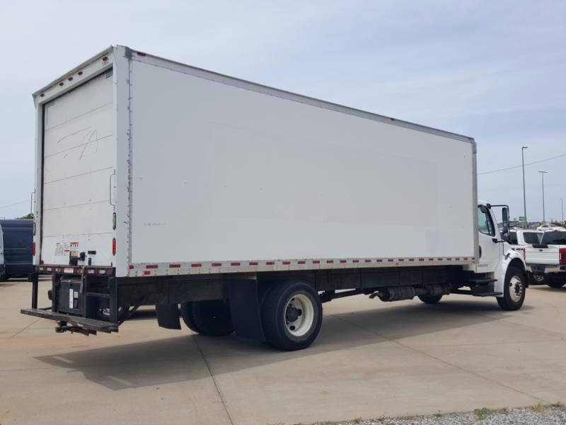 Freightliner M2 106  2017