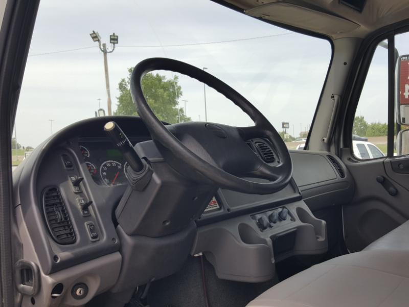 Freightliner M2 106  2017