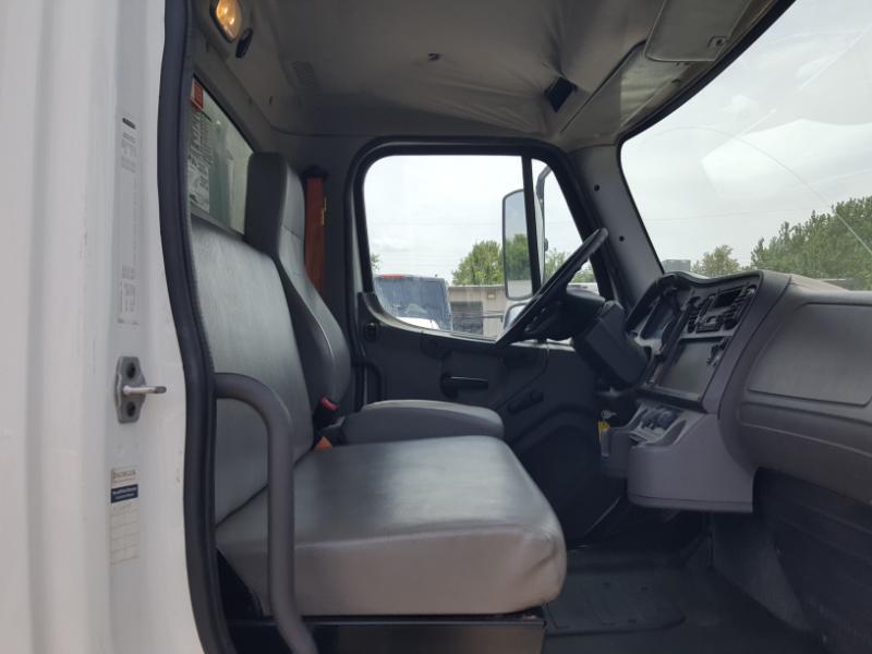 Freightliner M2 106  2017