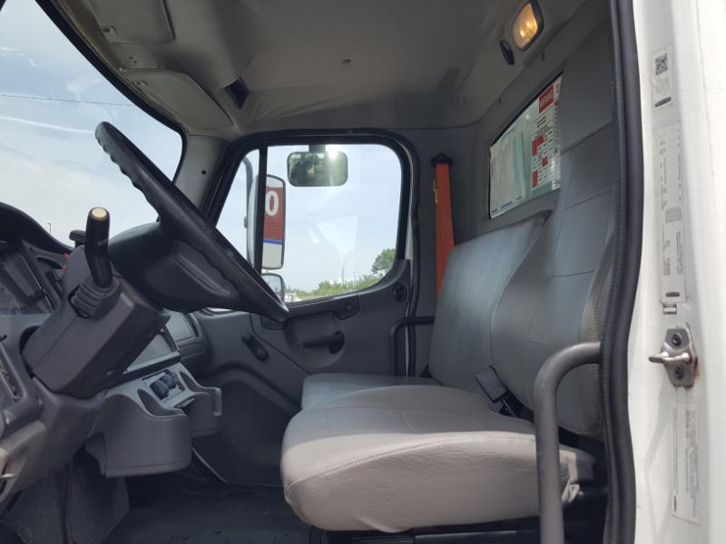 Freightliner M2 106  2017