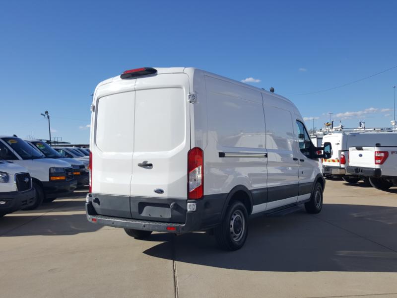 Ford Transit 250 Van Med. Roof w/Sliding Pass. 148-in. WB 2018