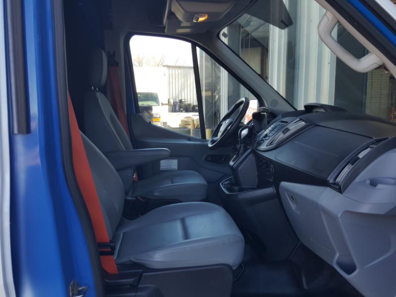 Ford Transit 250 Van Med. Roof w/Sliding Pass. 148-in. WB 2018
