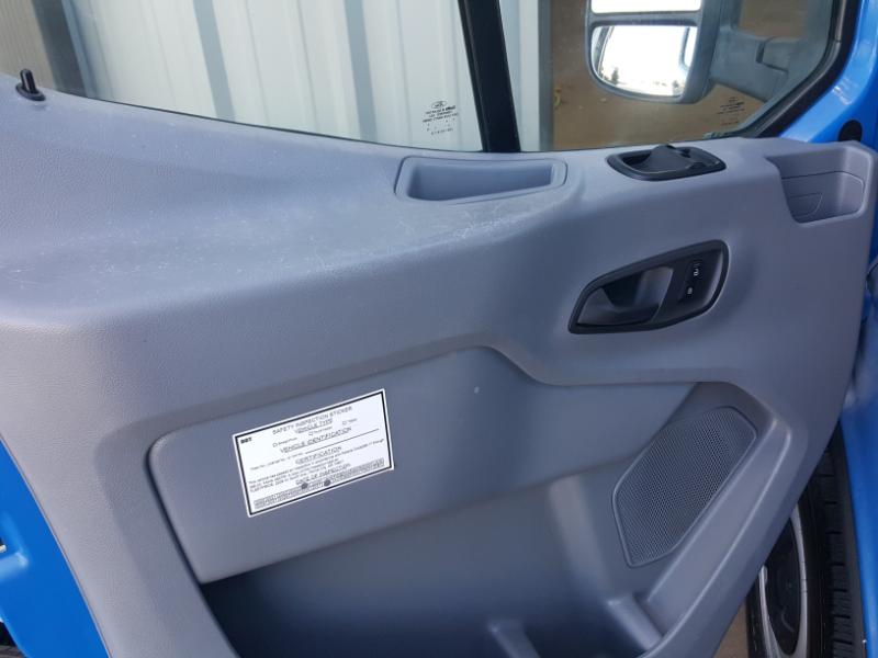 Ford Transit 250 Van Med. Roof w/Sliding Pass. 148-in. WB 2018