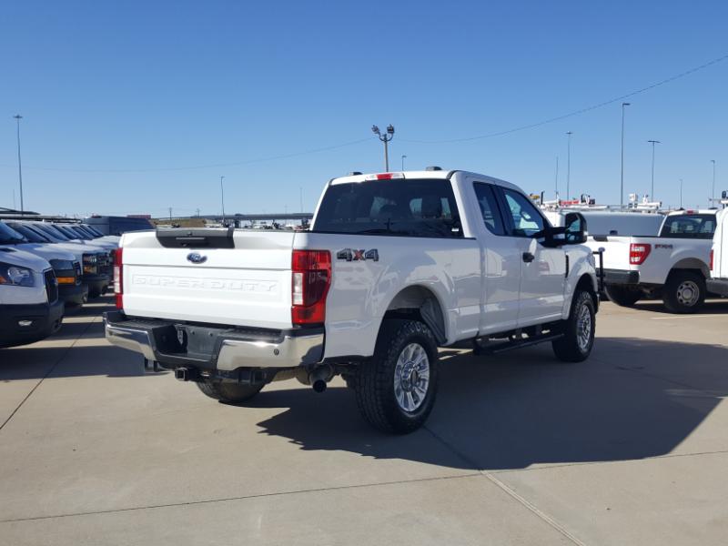 Ford F-250 SD XLT SuperCab 4WD 2020
