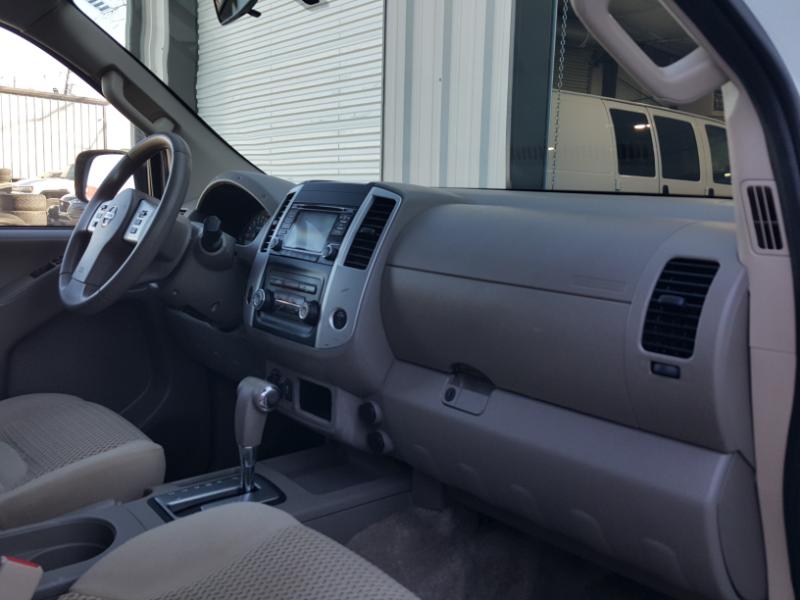 Nissan Frontier SV King Cab 4X4 V6 2015