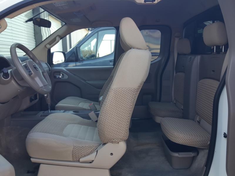 Nissan Frontier SV King Cab 4X4 V6 2015