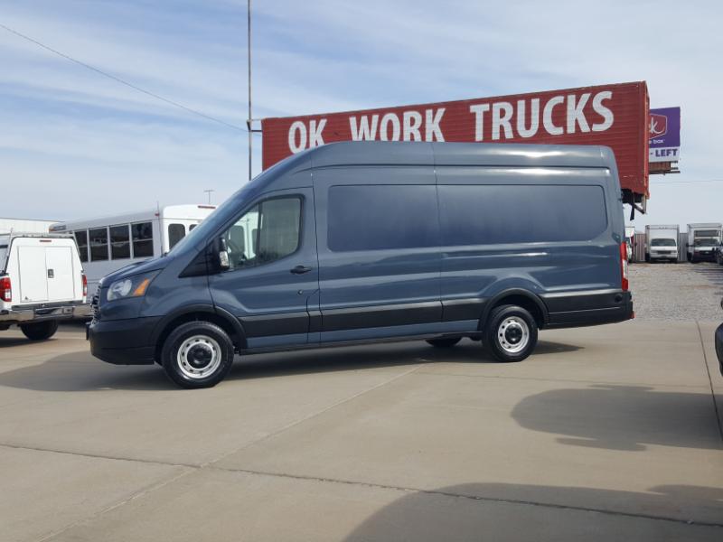 Ford Transit 250 Van High Roof w/Sliding Pass. 148-in. WB EL 2019