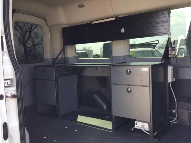 Ford Transit 150 Wagon Med. Roof XLT w/Sliding Pass. 130-in. WB 2017