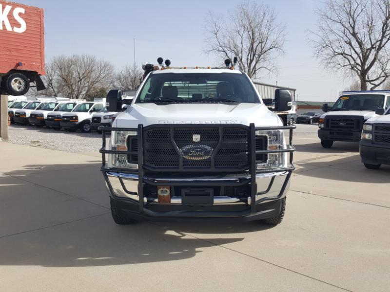 Ford F-350 SD XL SuperCab Long Bed DRW 4WD 2018