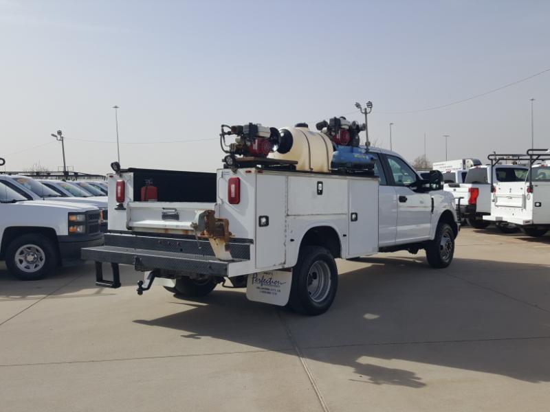 Ford F-350 SD XL SuperCab Long Bed DRW 4WD 2018