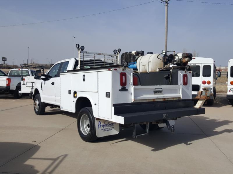 Ford F-350 SD XL SuperCab Long Bed DRW 4WD 2018