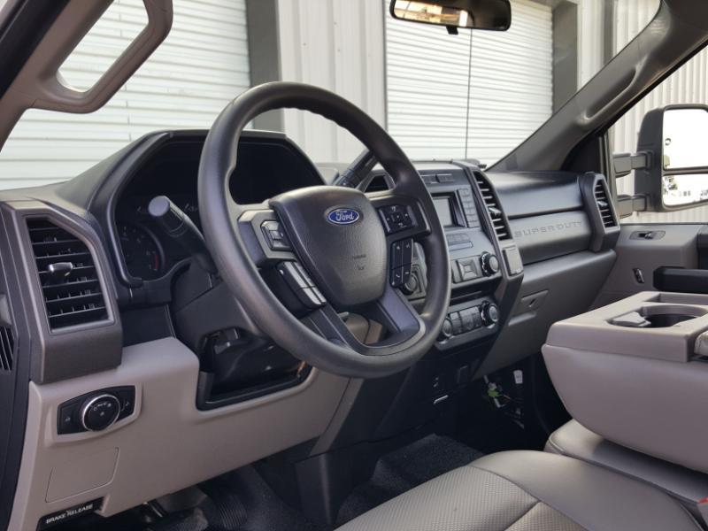 Ford F-350 SD XL SuperCab Long Bed DRW 4WD 2018