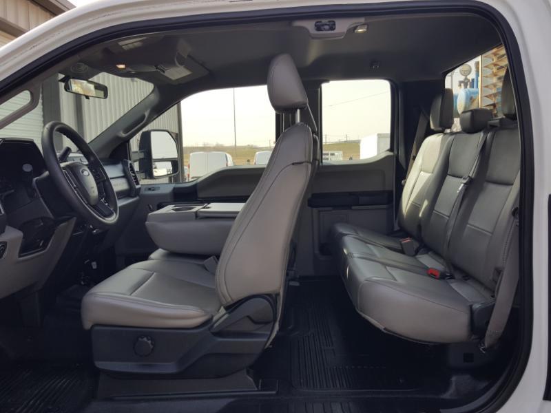 Ford F-350 SD XL SuperCab Long Bed DRW 4WD 2018