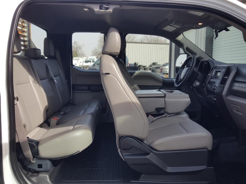 Ford F-350 SD XL SuperCab Long Bed DRW 4WD 2018