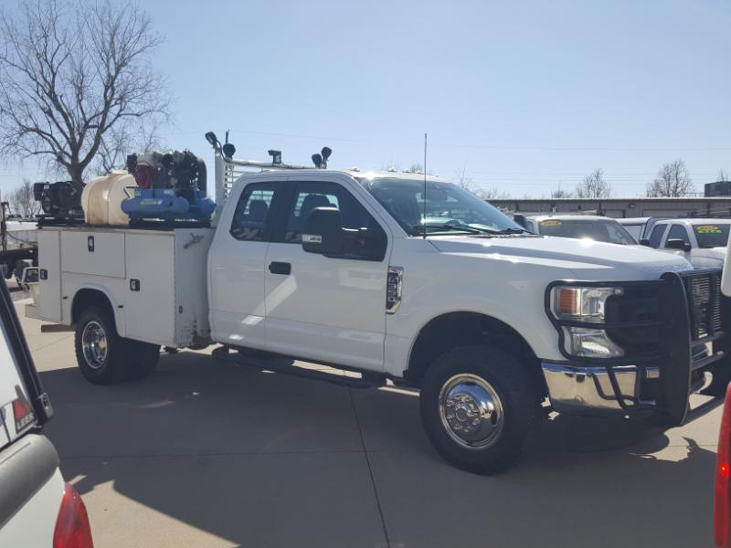 Ford F-350 SD XL SuperCab Long Bed DRW 4WD 2022