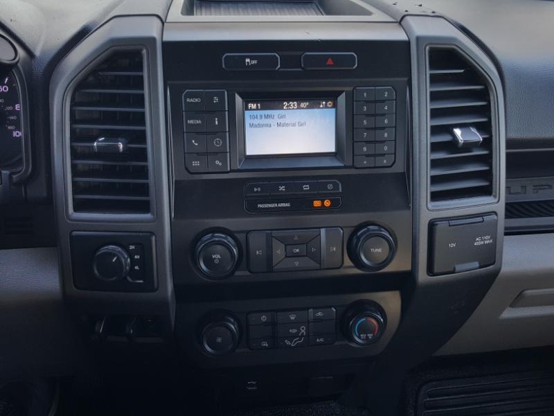 Ford F-350 SD XL SuperCab Long Bed DRW 4WD 2022