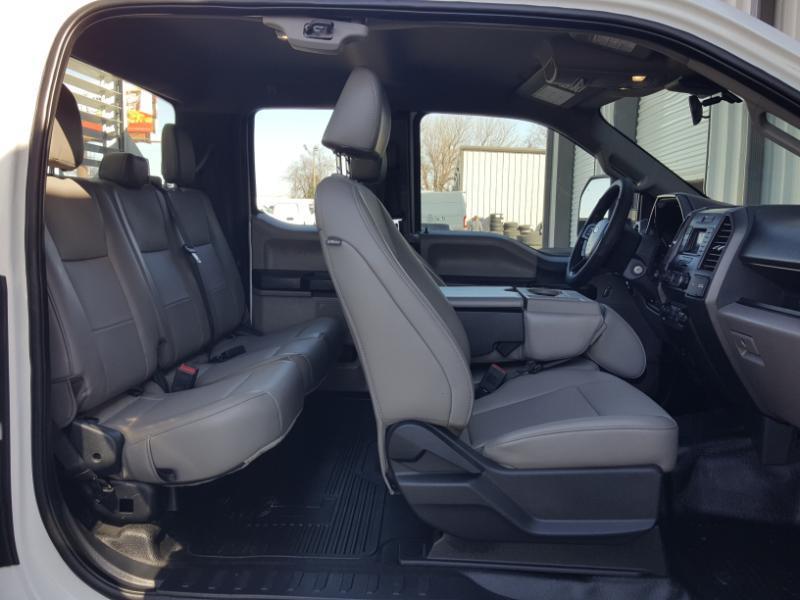 Ford F-350 SD XL SuperCab Long Bed DRW 4WD 2022