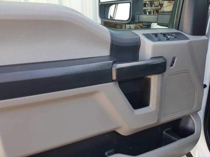 Ford F-350 SD XL SuperCab Long Bed DRW 4WD 2022