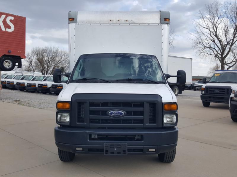 Ford Econoline E-350 Super Duty 2012