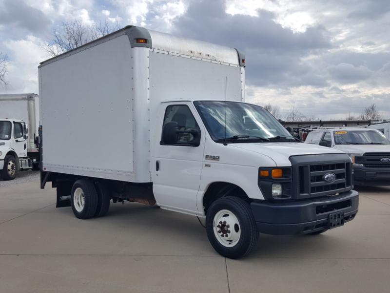 Ford Econoline E-350 Super Duty 2012