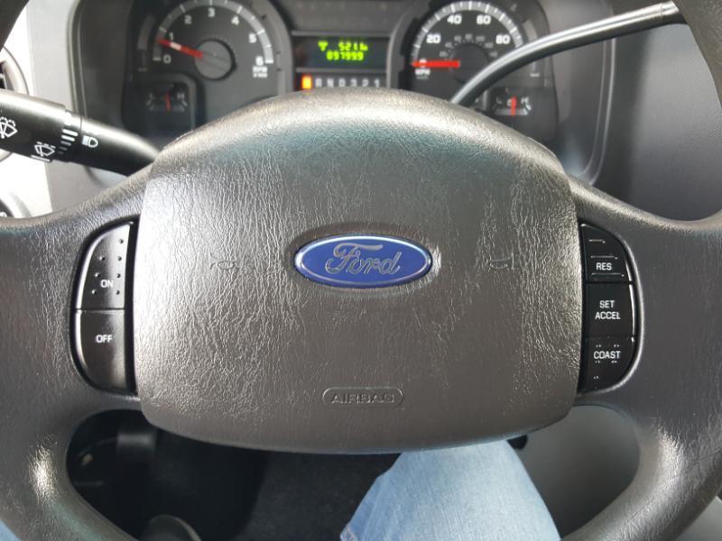 Ford Econoline E-350 Super Duty 2012