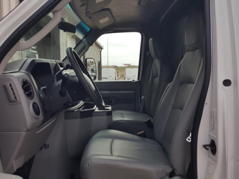 Ford Econoline E-350 Super Duty 2012