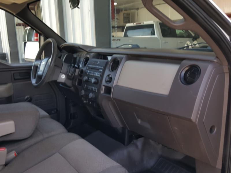 Ford F-150 XL 8-ft. Bed 2WD 2010