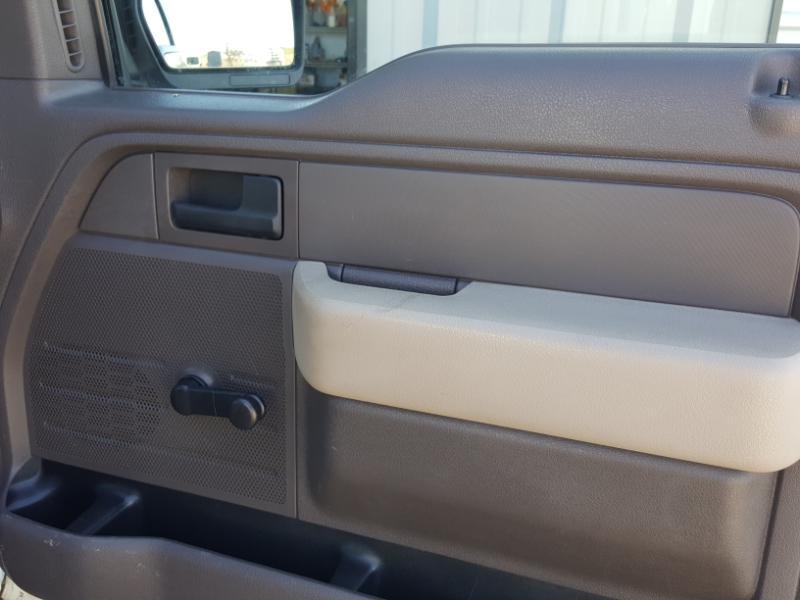 Ford F-150 XL 8-ft. Bed 2WD 2010