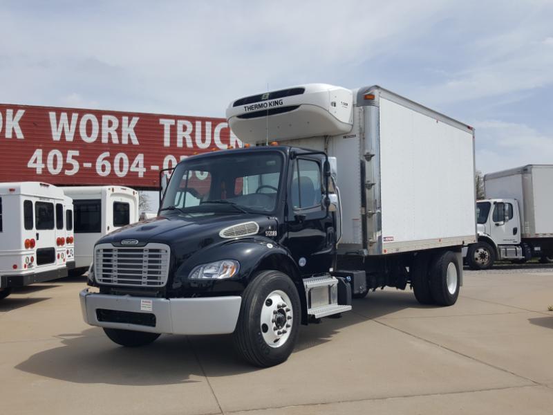 Freightliner M2  2022