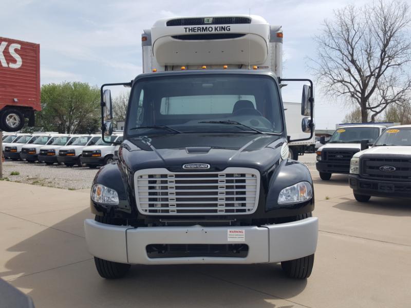 Freightliner M2  2022