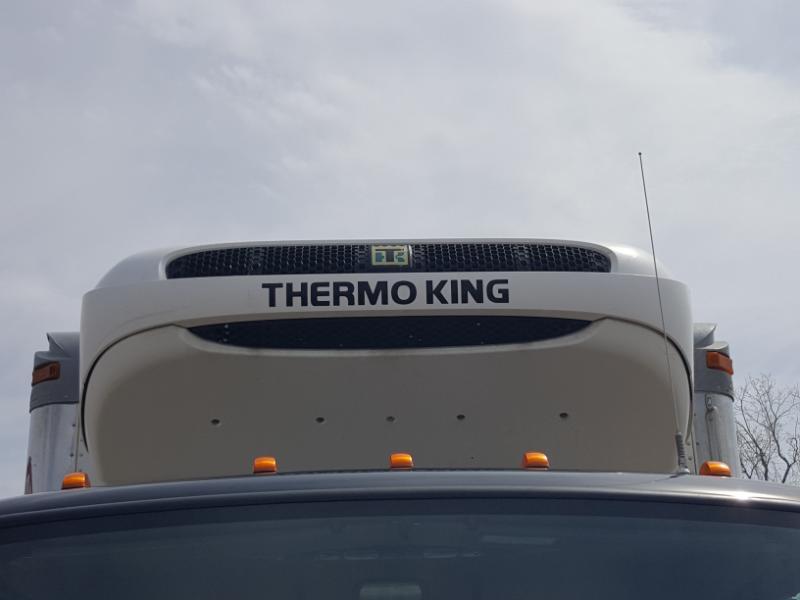 Freightliner M2  2022