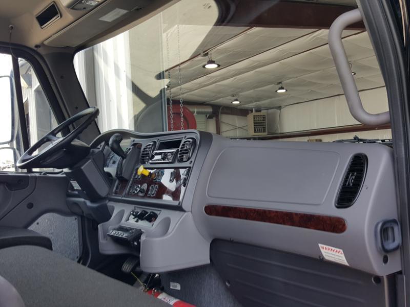 Freightliner M2  2022