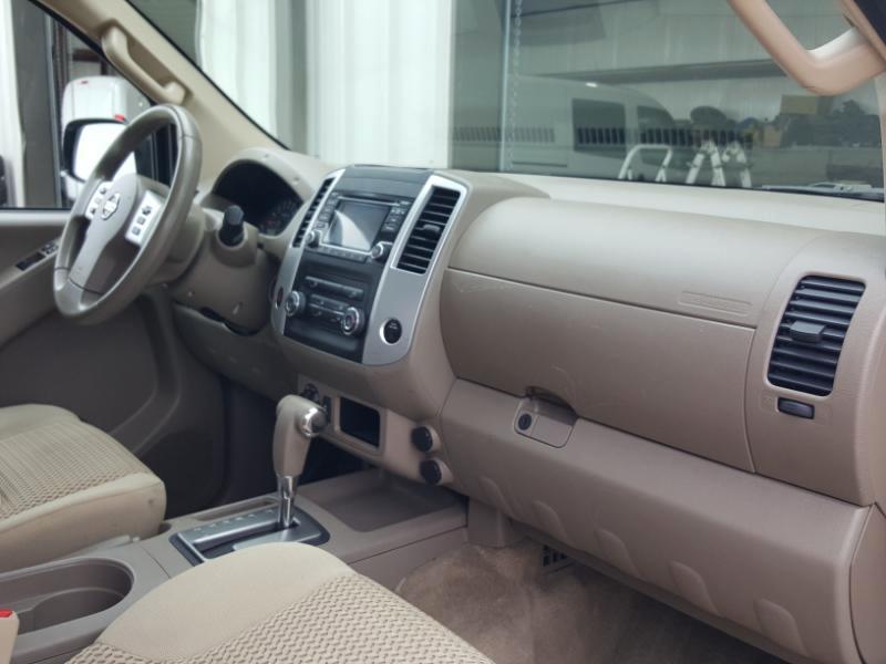 Nissan Frontier SV King Cab 5AT 4WD 2016