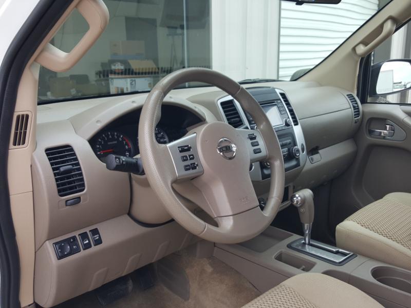 Nissan Frontier SV King Cab 5AT 4WD 2016