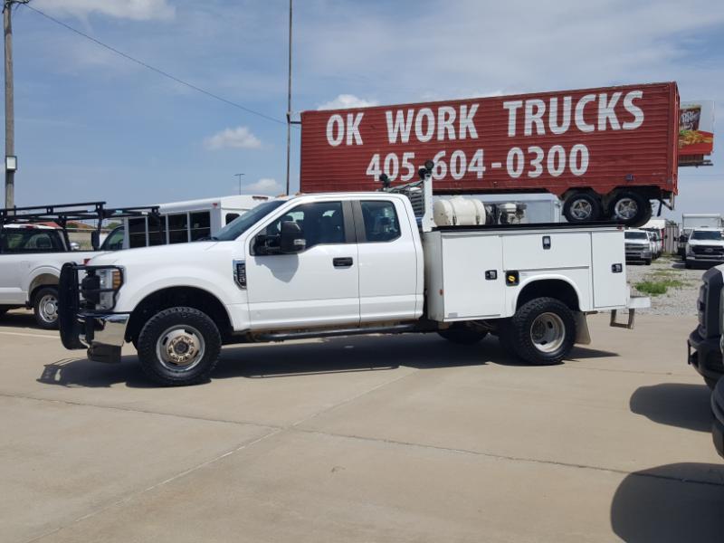 Ford F-350 SD XL SuperCab Long Bed DRW 4WD 2019