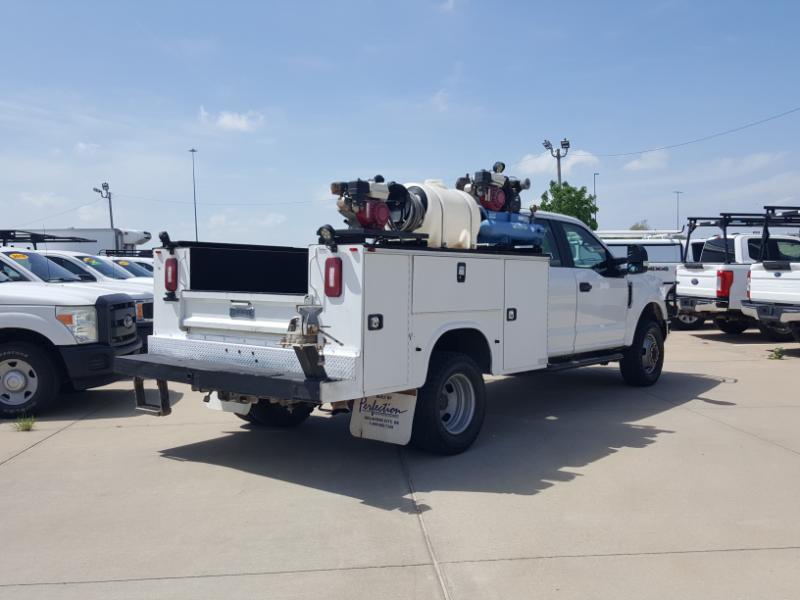 Ford F-350 SD XL SuperCab Long Bed DRW 4WD 2019