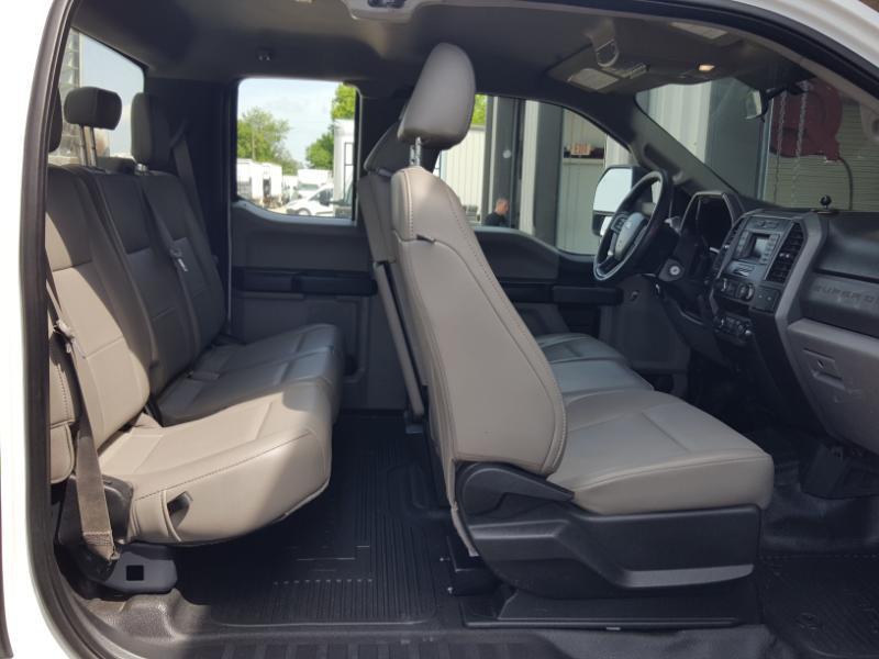 Ford F-350 SD XL SuperCab Long Bed DRW 4WD 2019