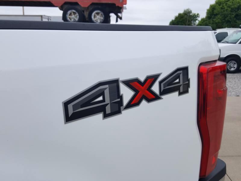 Ford F-250 SD XL SuperCab Long Bed 4WD 2022