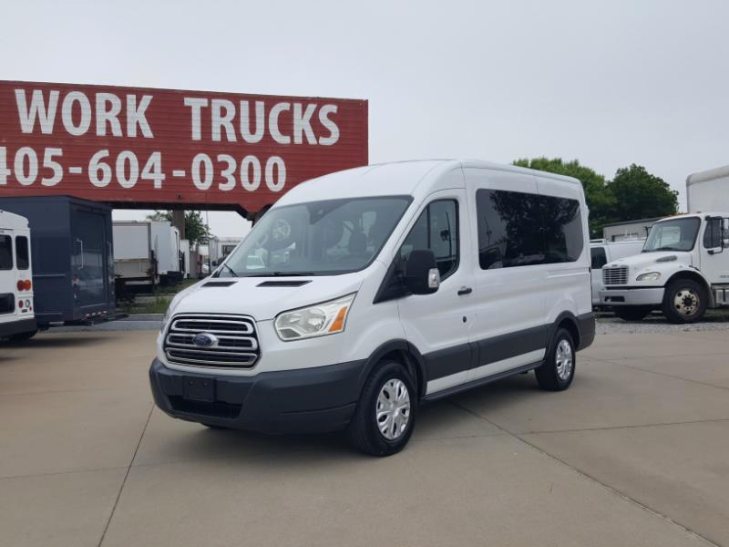 Ford Transit 150 Wagon Med. Roof XLT w/Sliding Pass. 130-in. WB 2018