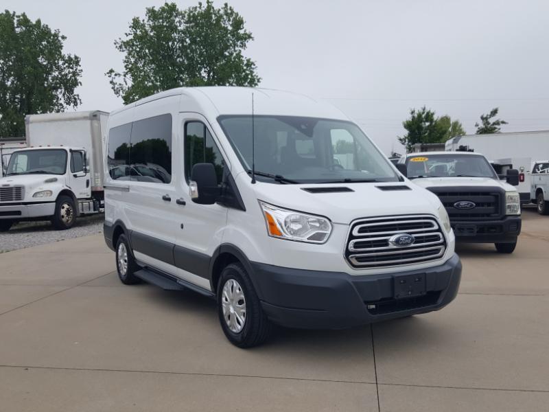Ford Transit 150 Wagon Med. Roof XLT w/Sliding Pass. 130-in. WB 2018