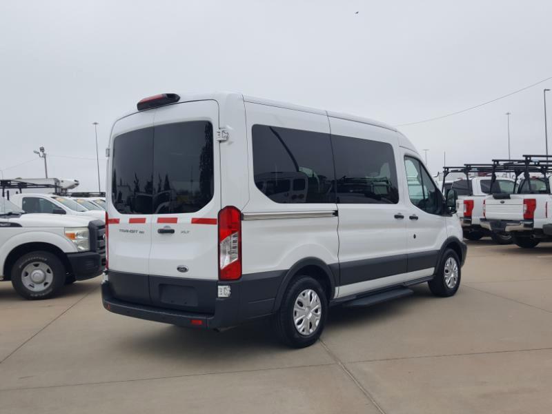 Ford Transit 150 Wagon Med. Roof XLT w/Sliding Pass. 130-in. WB 2018