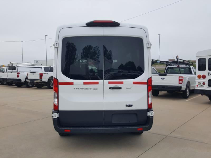 Ford Transit 150 Wagon Med. Roof XLT w/Sliding Pass. 130-in. WB 2018