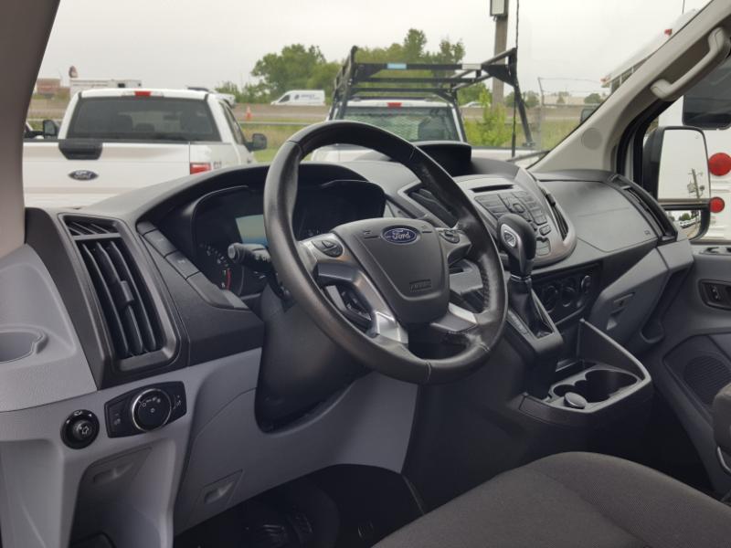 Ford Transit 150 Wagon Med. Roof XLT w/Sliding Pass. 130-in. WB 2018