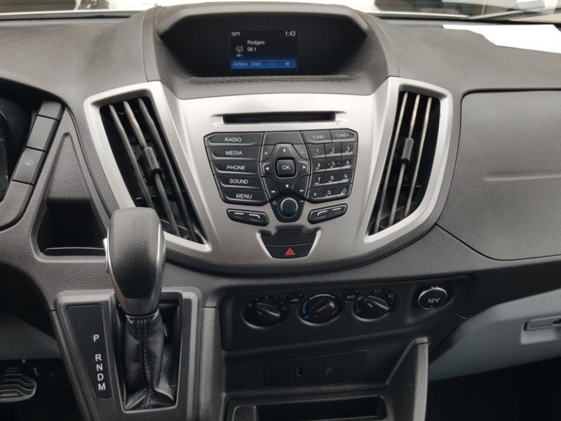 Ford Transit 150 Wagon Med. Roof XLT w/Sliding Pass. 130-in. WB 2018