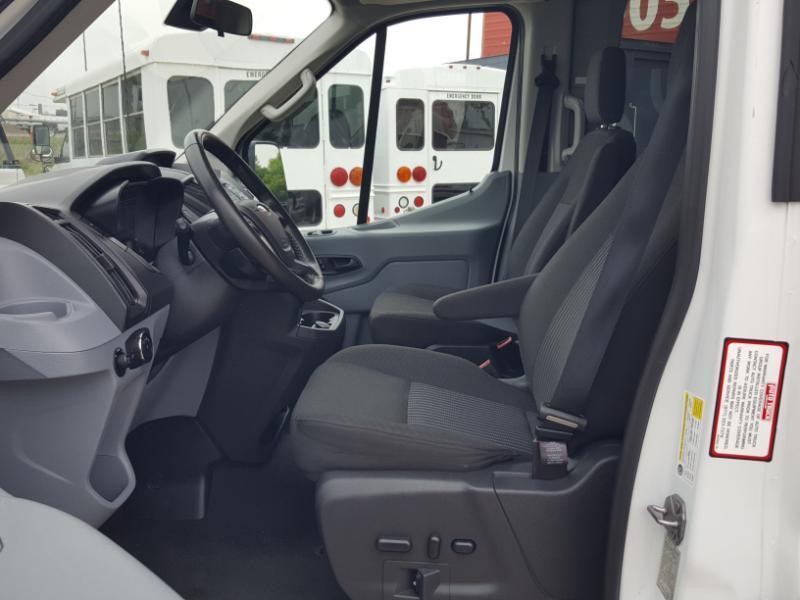 Ford Transit 150 Wagon Med. Roof XLT w/Sliding Pass. 130-in. WB 2018