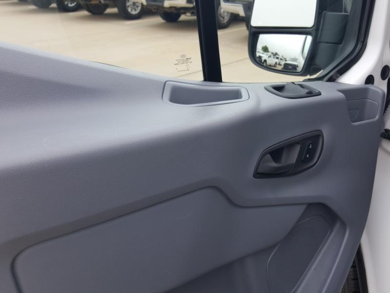 Ford Transit 150 Wagon Med. Roof XLT w/Sliding Pass. 130-in. WB 2018