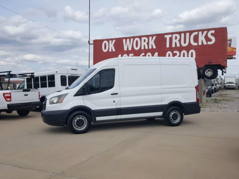 Ford Transit 150 Van Med. Roof w/Sliding Pass. 130-in. WB 2017