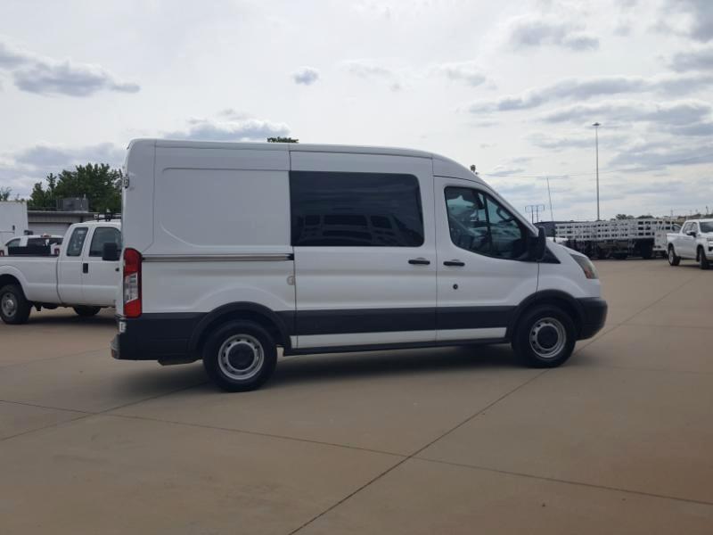 Ford Transit 150 Van Med. Roof w/Sliding Pass. 130-in. WB 2017