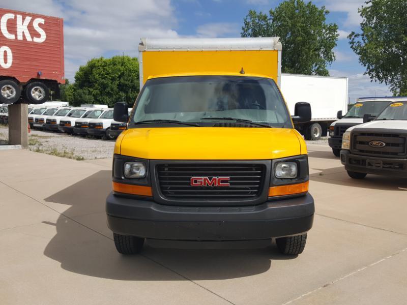 GMC Savana G3500 139 in. 2016