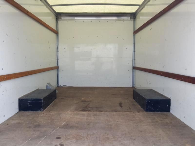 GMC Savana G3500 139 in. 2016